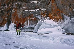 Скалы в проливе Ольхонские Ворота Скалы в проливе Ольхонские Ворота